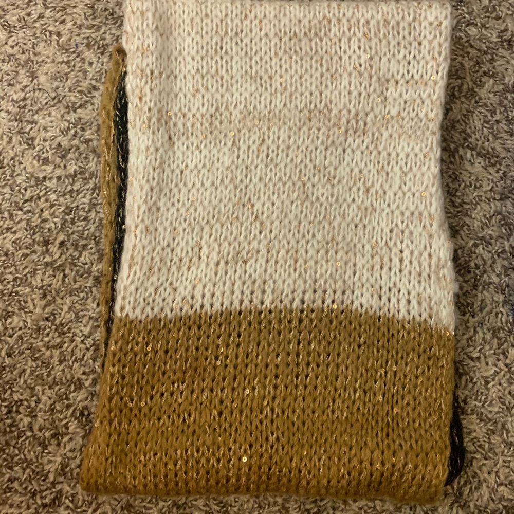 Sparkle Infinity Scarfs - Picture 6 of 6